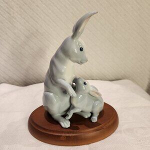 VTG 1989 Paul Ipsen Bunny Cherished Love Franklin Mint Porcelain Figurine 6"